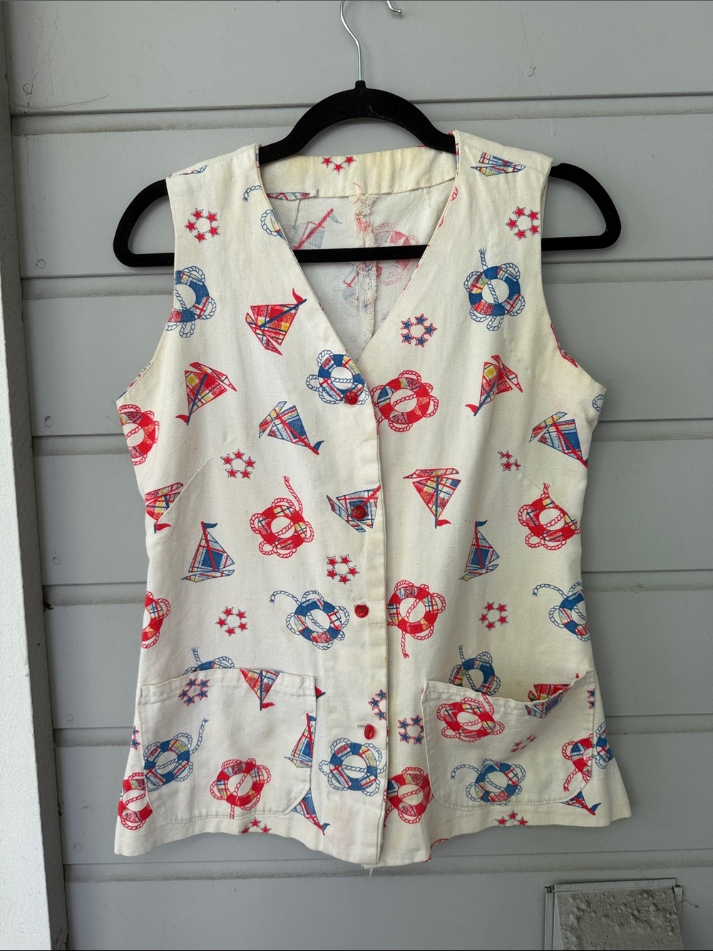 Vintage Sleeveless Nautical Print Button-Front Top - Cream with Red & Blue